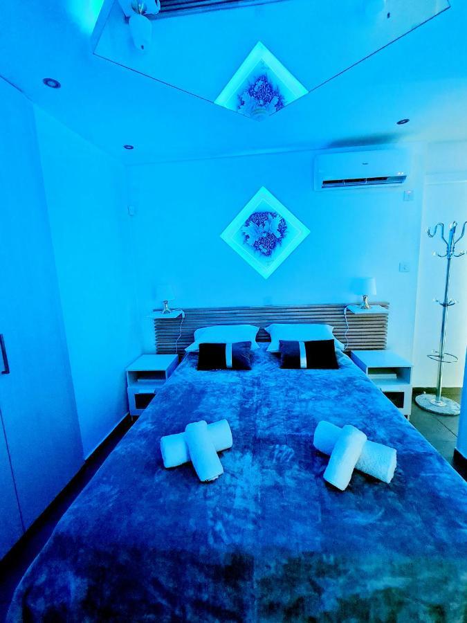 Hidden Lights Deluxe Apartment أيا نابا المظهر الخارجي الصورة