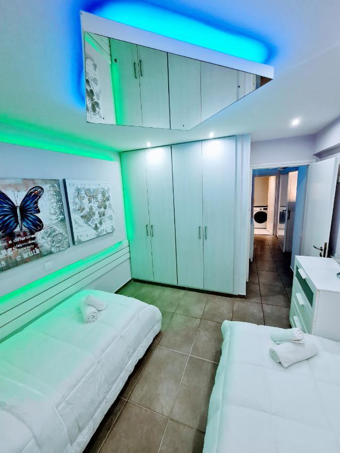 Hidden Lights Deluxe Apartment أيا نابا المظهر الخارجي الصورة