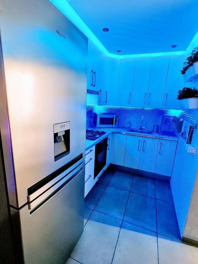 Hidden Lights Deluxe Apartment أيا نابا المظهر الخارجي الصورة