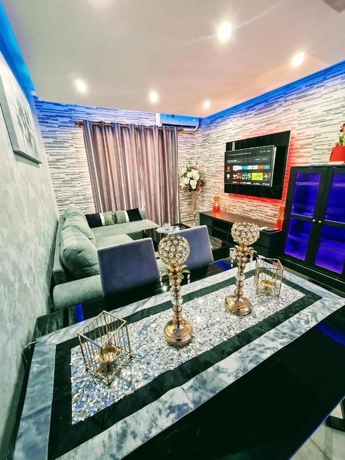 Hidden Lights Deluxe Apartment أيا نابا المظهر الخارجي الصورة