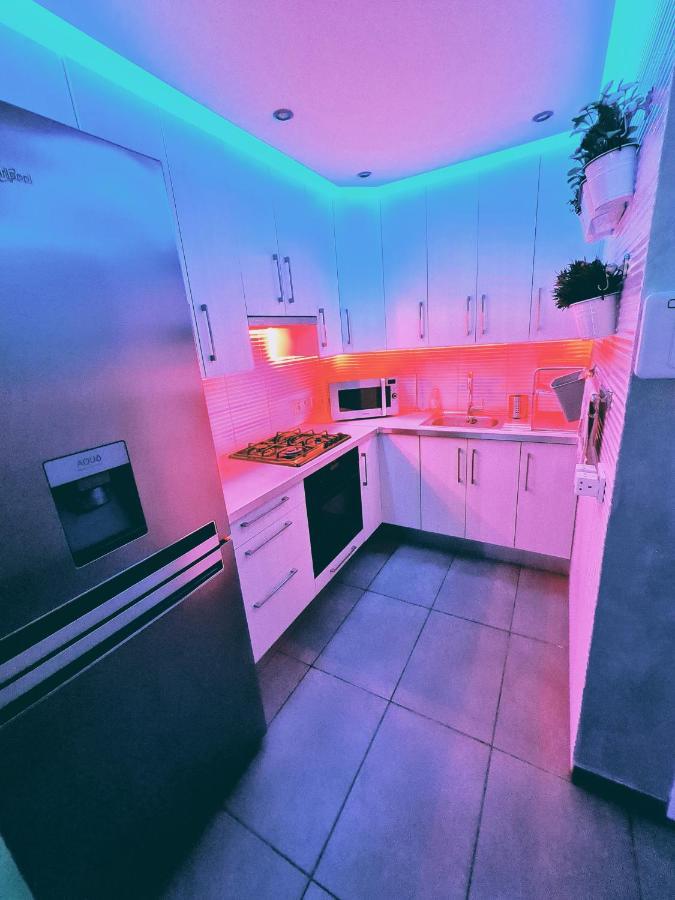 Hidden Lights Deluxe Apartment أيا نابا المظهر الخارجي الصورة